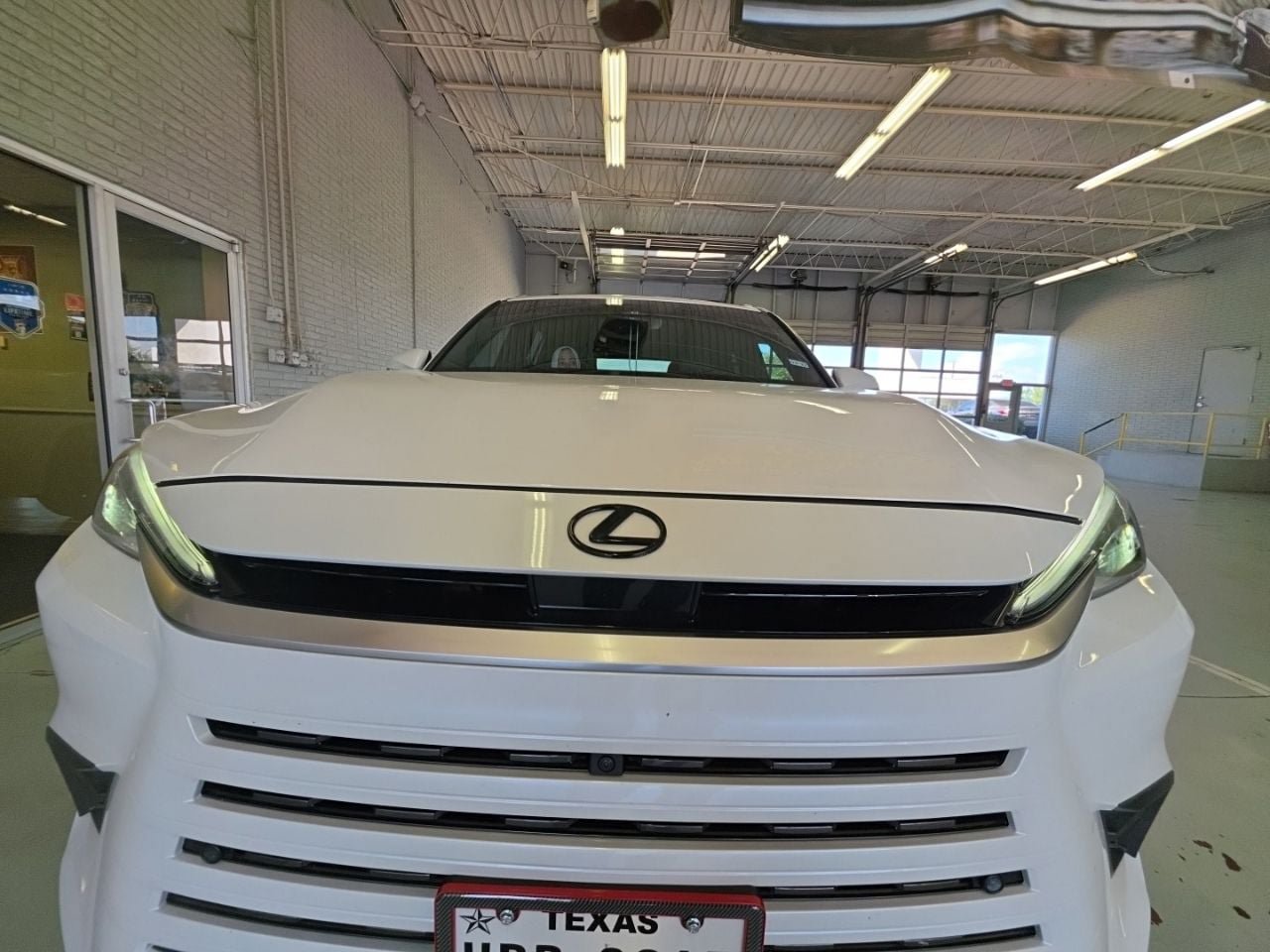 Used 2026 Lexus TX 350 AWD w/ Technology Package image 2