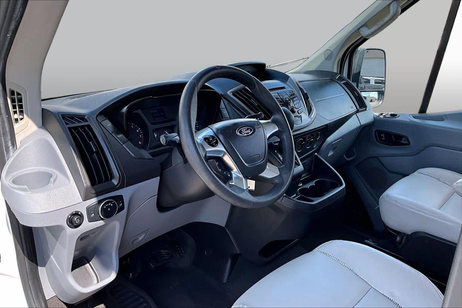 Used 2016 Ford Transit 350 XLT RWD image 17