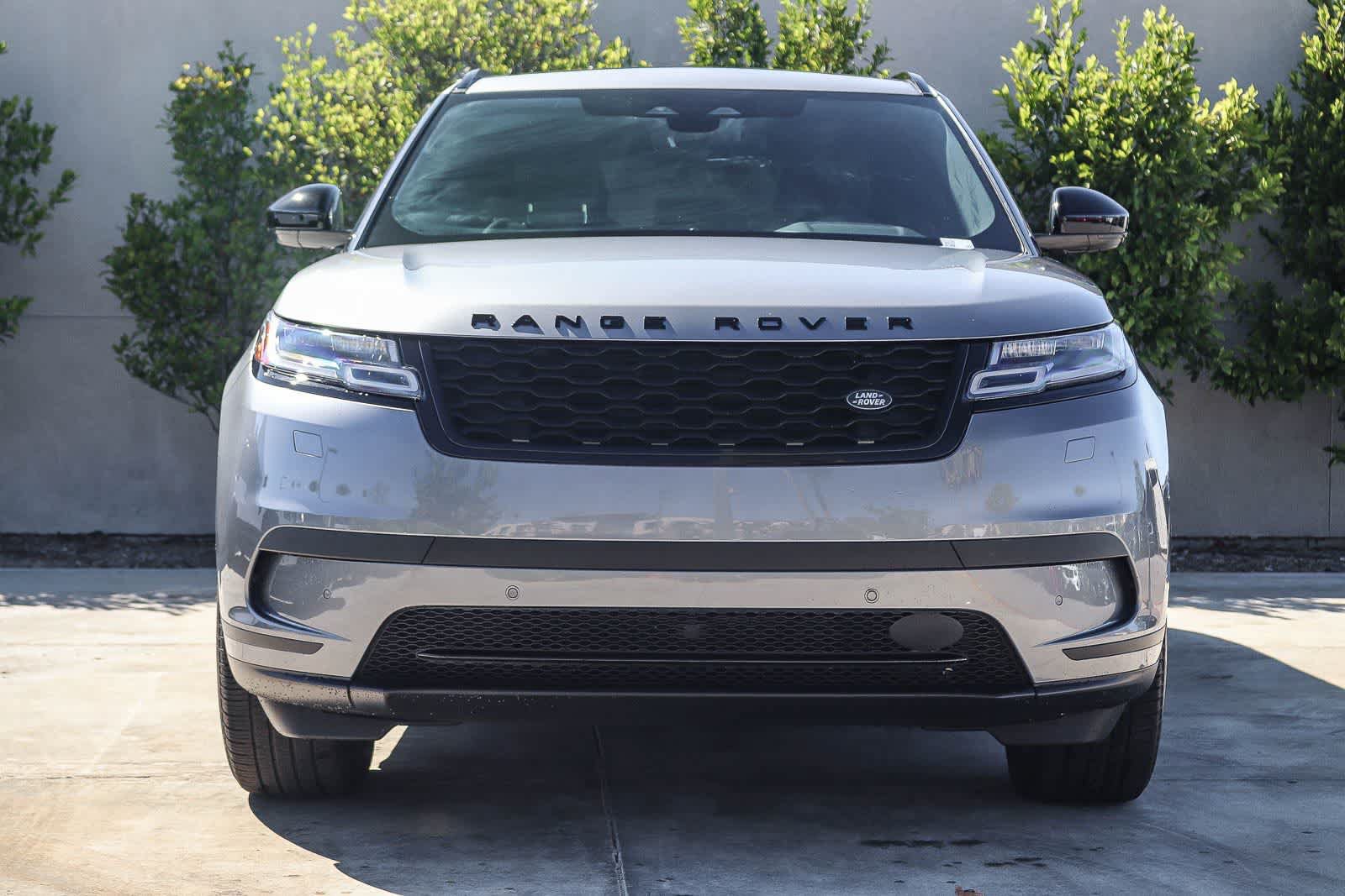 Used 2022 Land Rover Range Rover Velar S AWD/4WD image 2