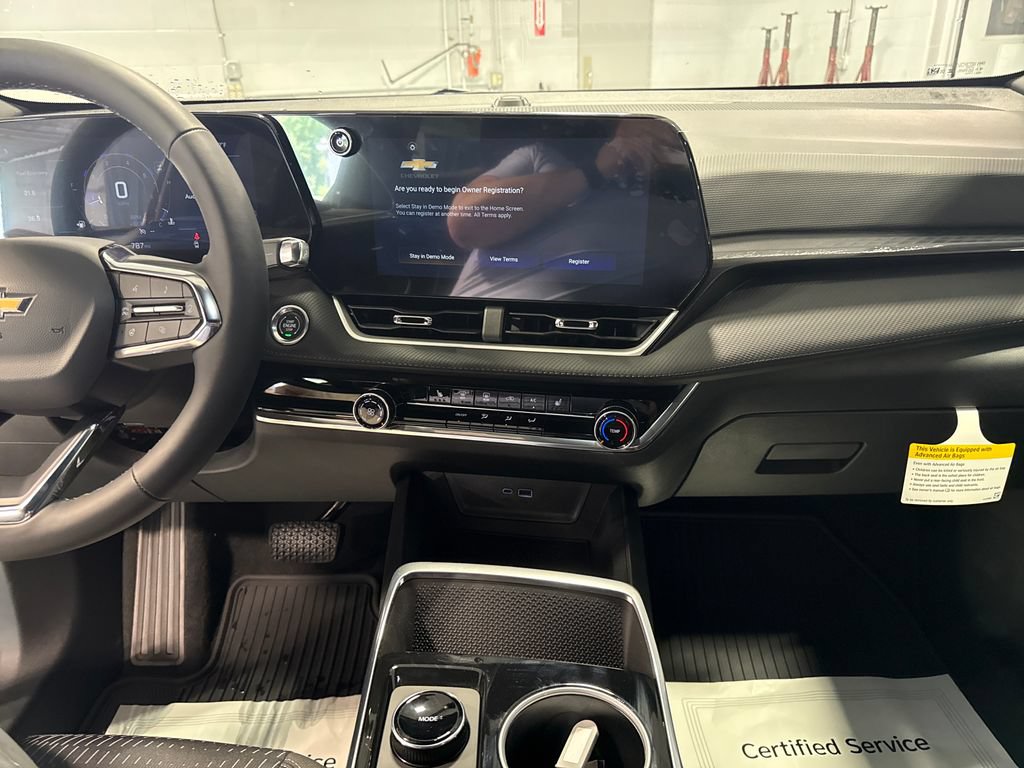 New 2026 Chevrolet Equinox LT w/ Safety and Technology Package AWD/4WD image 12