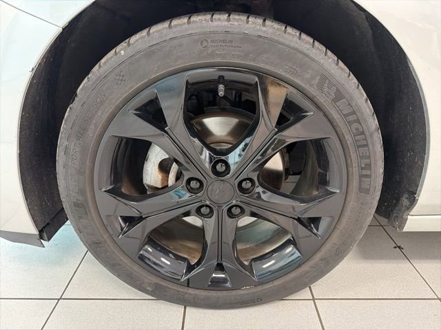 Used 2017 Chevrolet Cruze Premier image 11