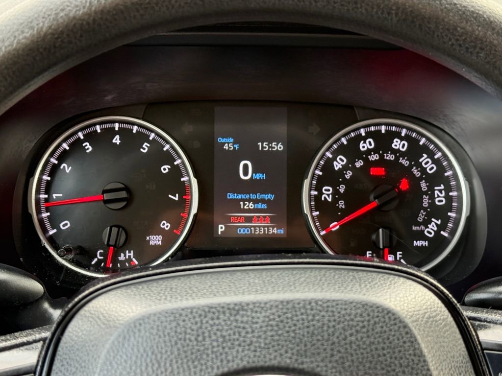 Used 2022 Toyota RAV4 LE image 32