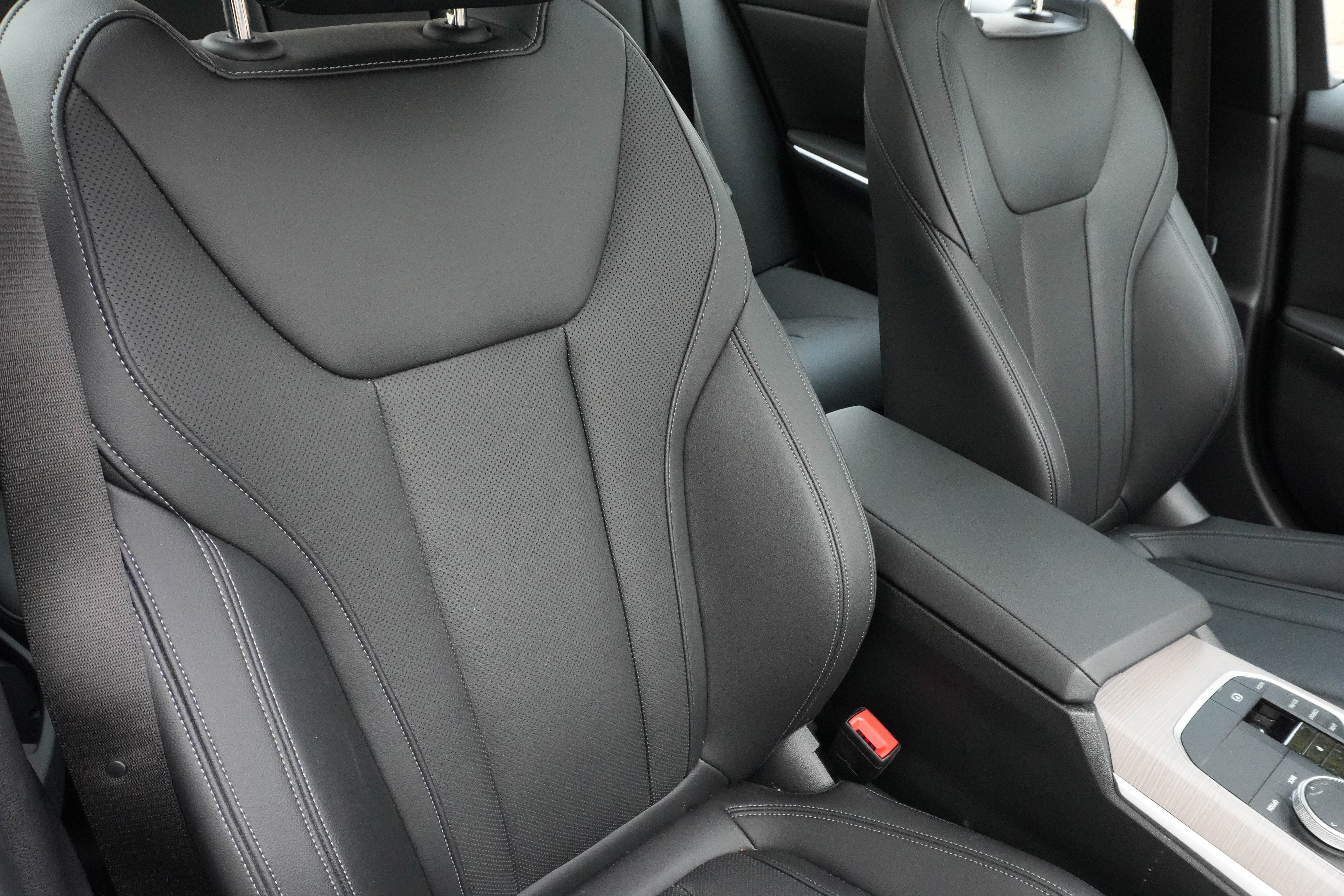 Certified 2025 BMW 330i xDrive Sedan image 14