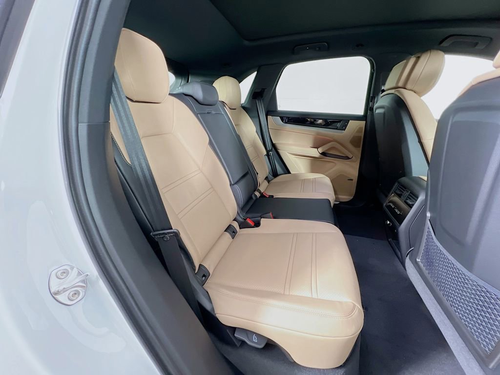 New 2026 Porsche Cayenne image 29