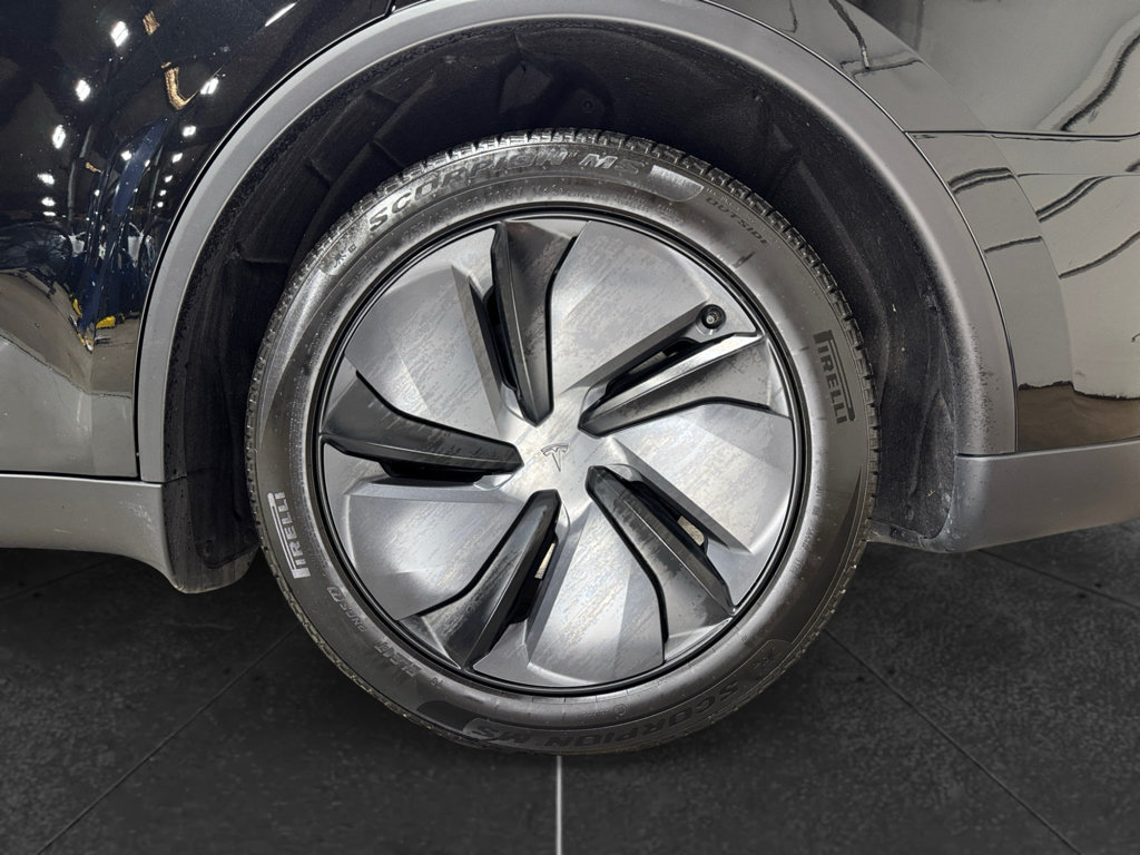 Used 2026 Tesla Model Y Long Range AWD/4WD image 32