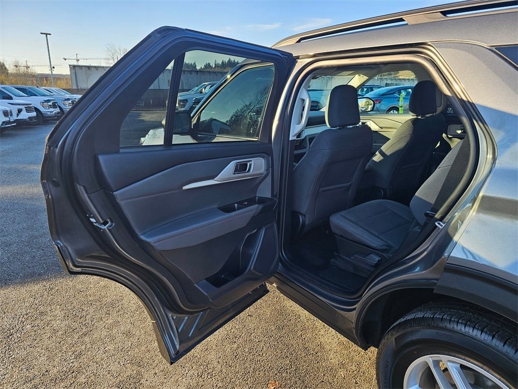 Used 2025 Ford Explorer Active image 21