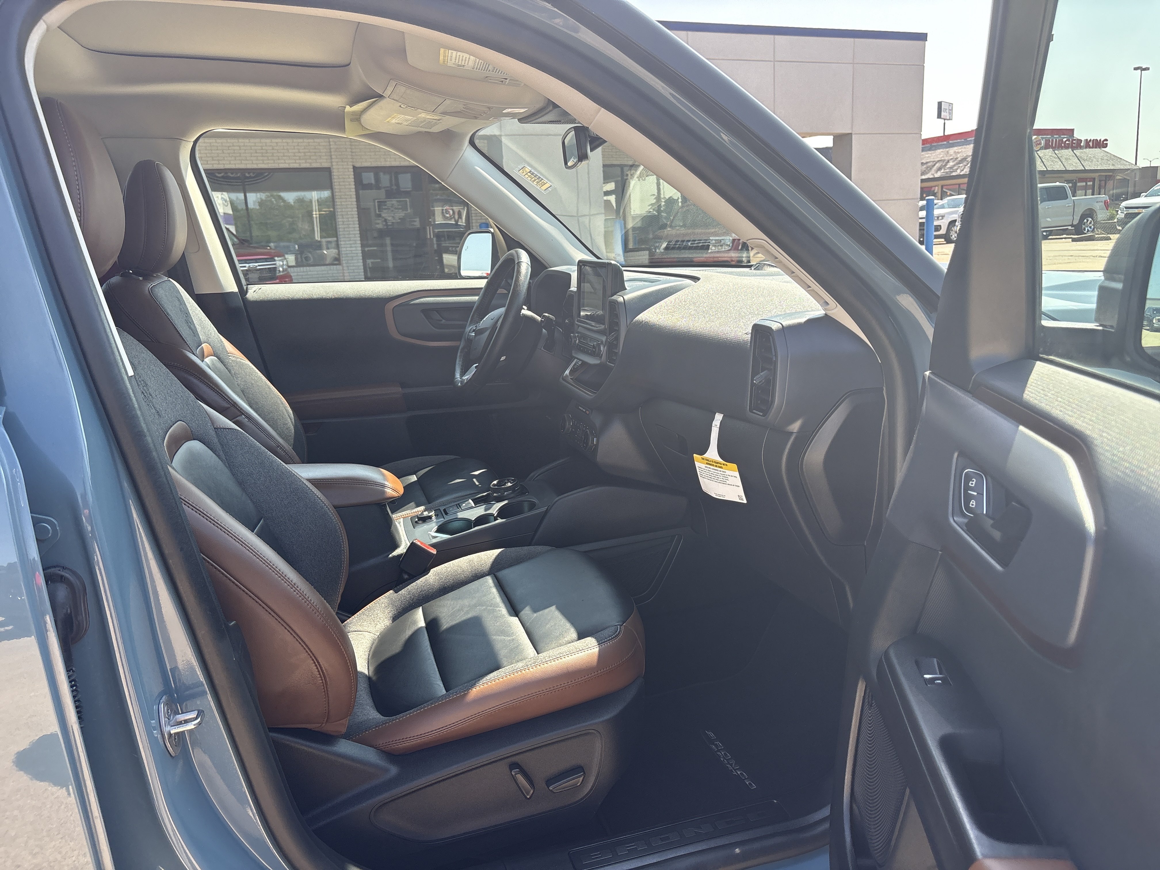 Used 2022 Ford Bronco Sport Outer Banks w/ Tech Package AWD/4WD image 11