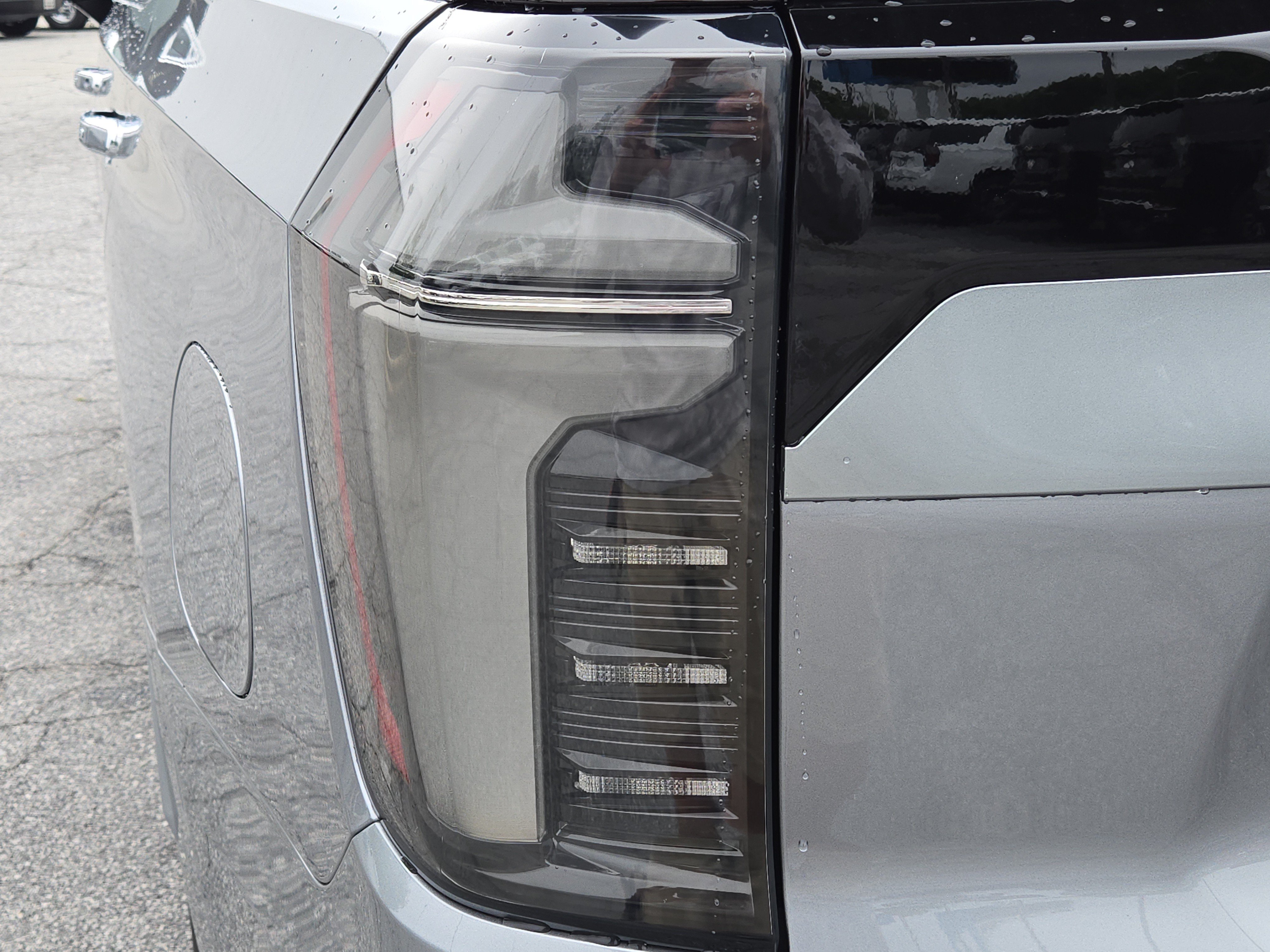 New 2026 Chevrolet Tahoe High Country AWD/4WD image 18