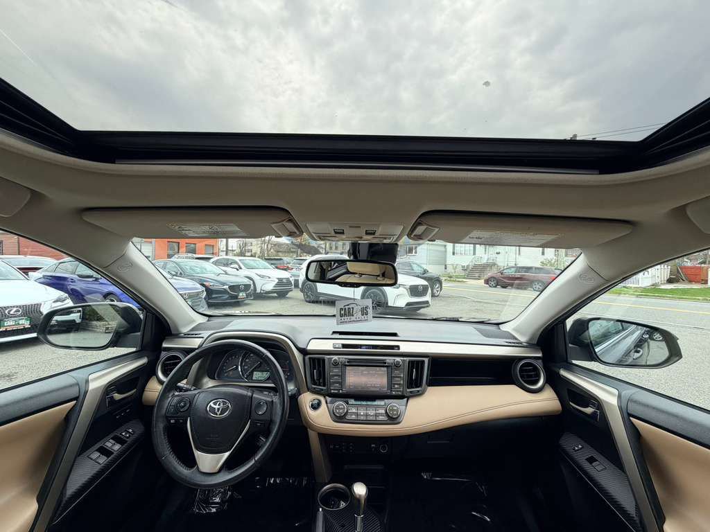Used 2015 Toyota RAV4 Limited w/ Technology Package AWD/4WD image 33