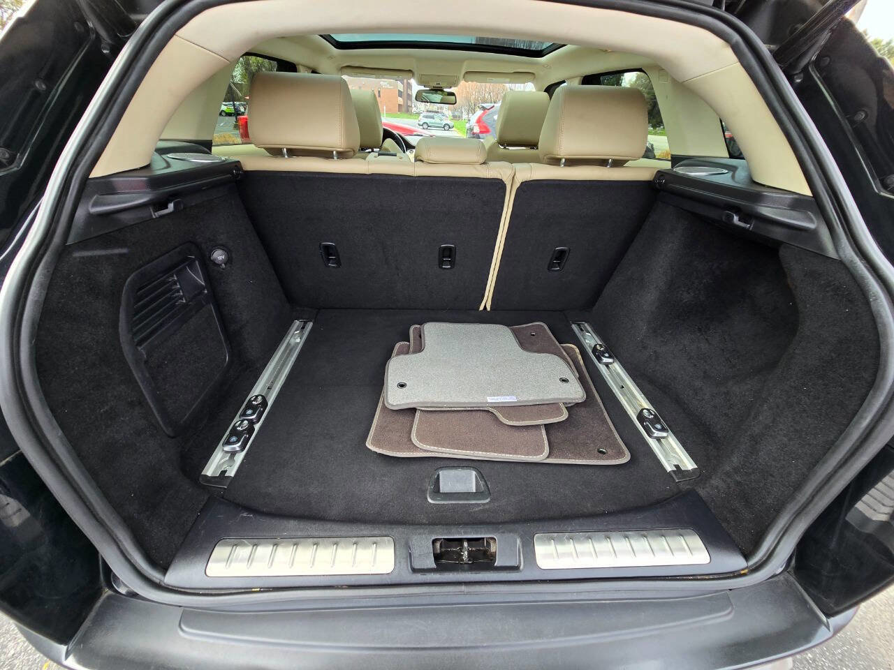 Used 2014 Land Rover Range Rover Evoque Pure Premium image 26