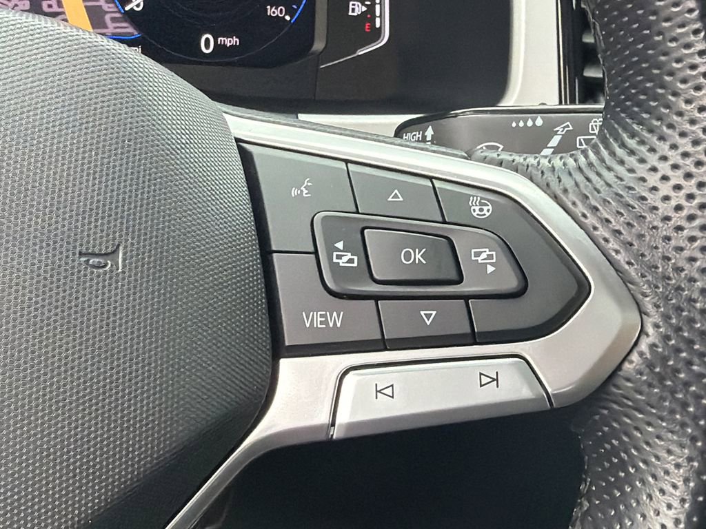 Used 2021 Volkswagen Atlas Cross Sport SEL R-Line FWD image 26