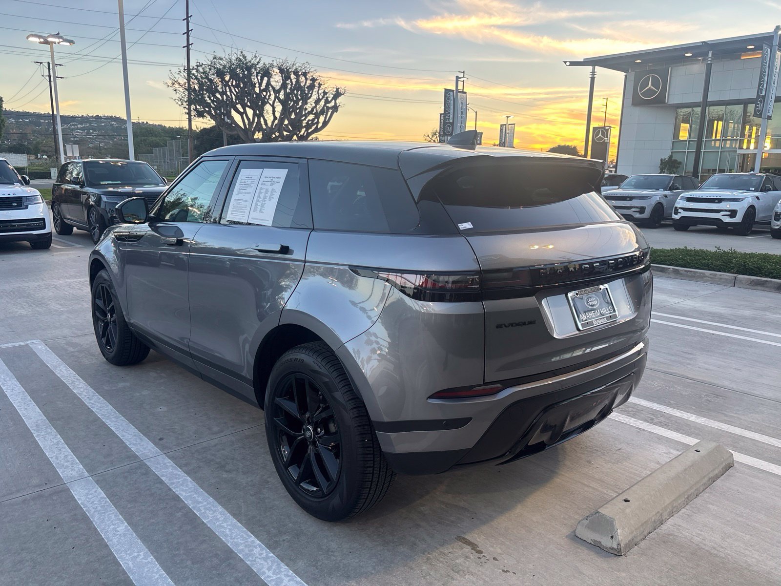 Used 2026 Land Rover Range Rover Evoque S AWD/4WD image 4