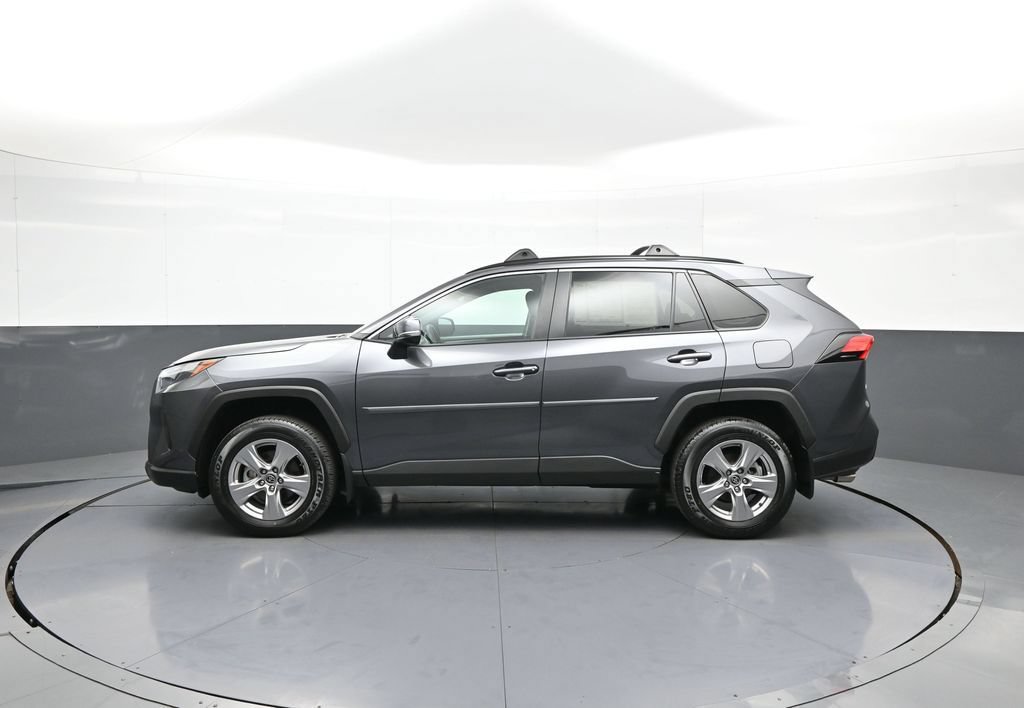 Used 2023 Toyota RAV4 XLE AWD/4WD image 9