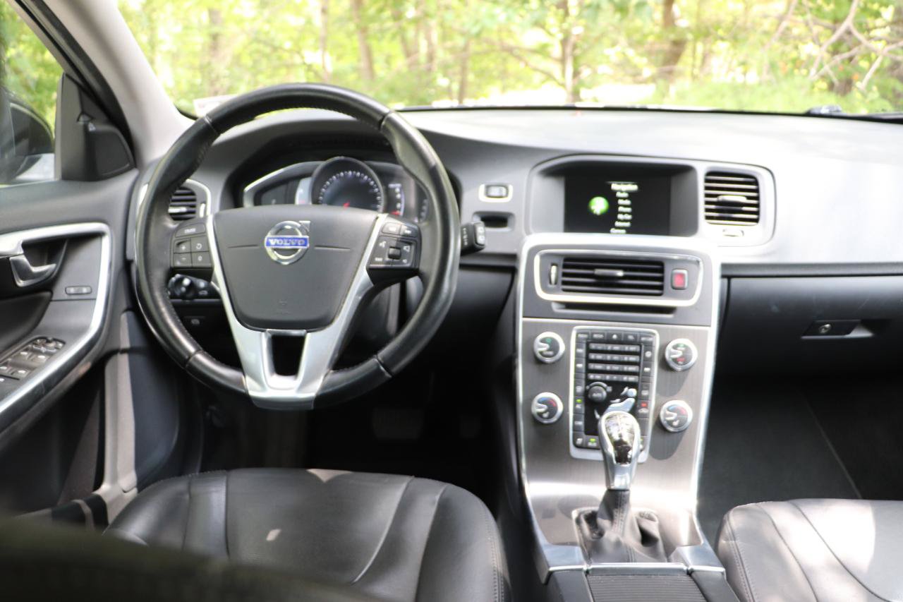 Used 2016 Volvo V60 T5 Premier AWD/4WD image 33