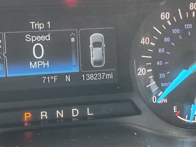 Used 2017 Ford Fusion SE FWD image 11