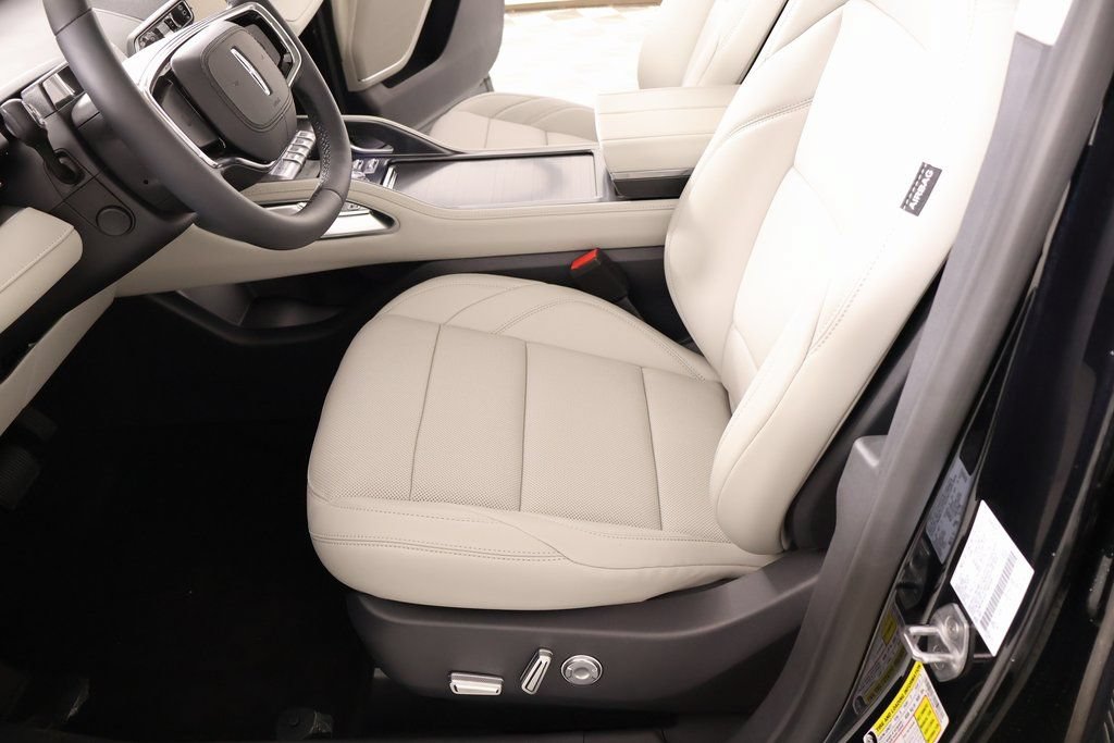 New 2026 Lincoln Nautilus Premier w/ Equipment Group 102A AWD/4WD image 11