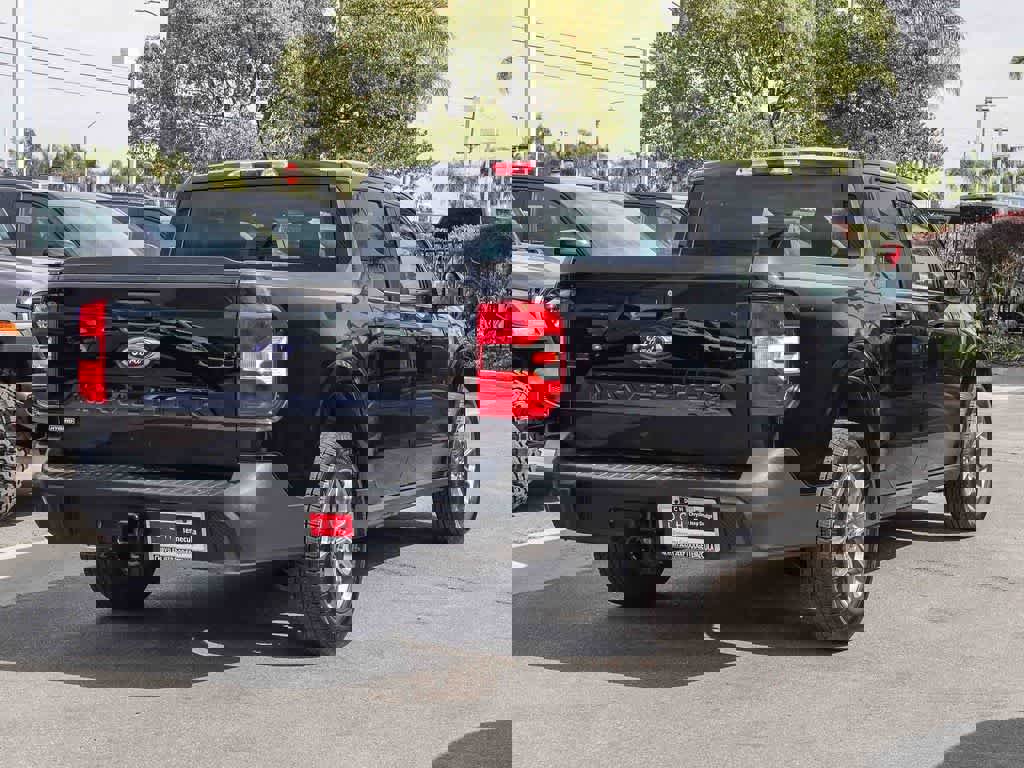 Used 2023 Ford Maverick XLT image 4