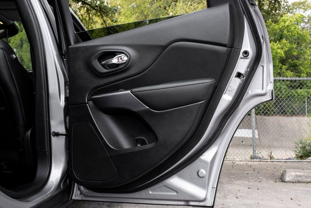 Used 2022 Jeep Cherokee Limited w/ Elite Package image 58