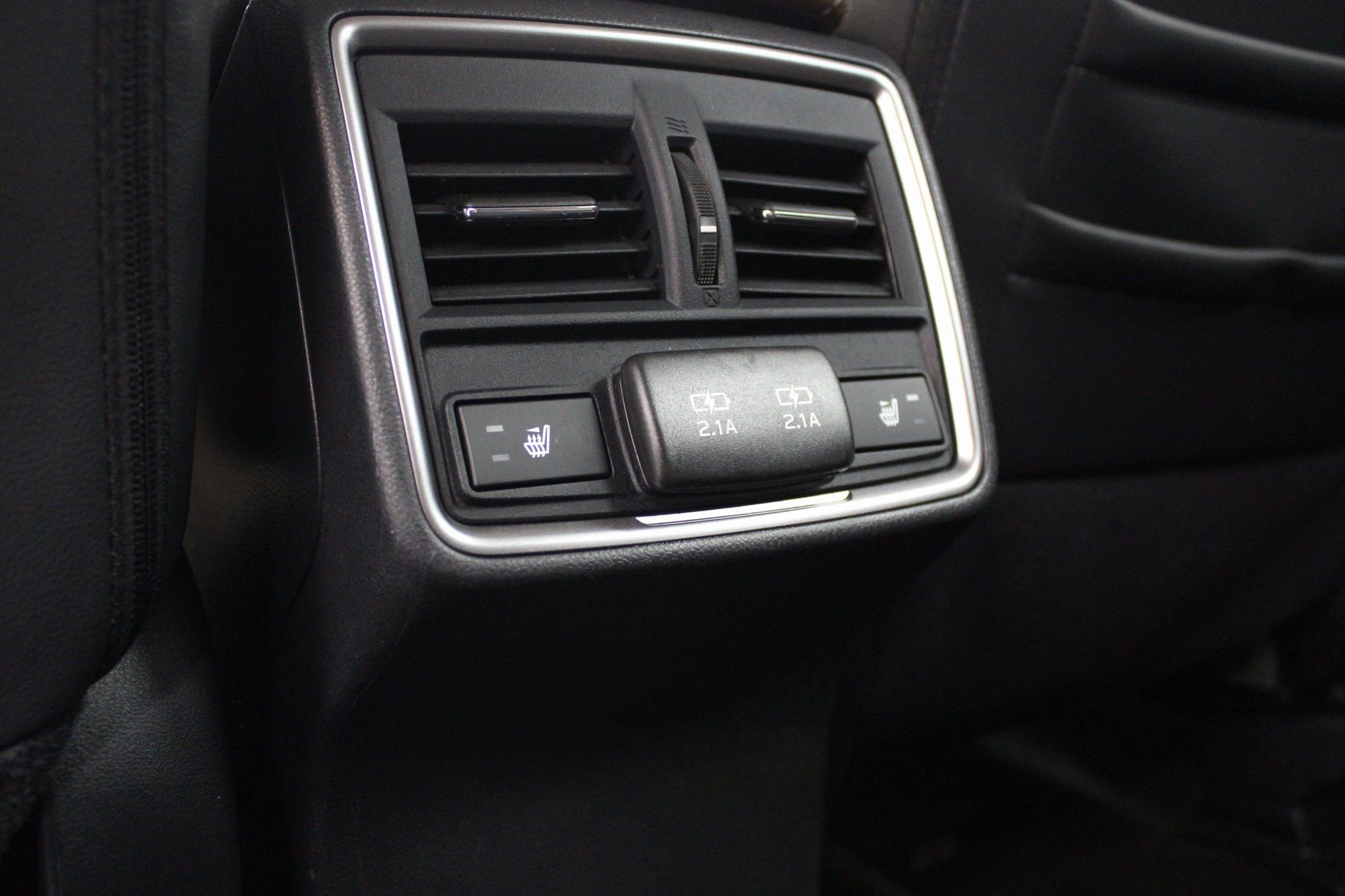 Used 2023 Subaru Forester Touring image 25