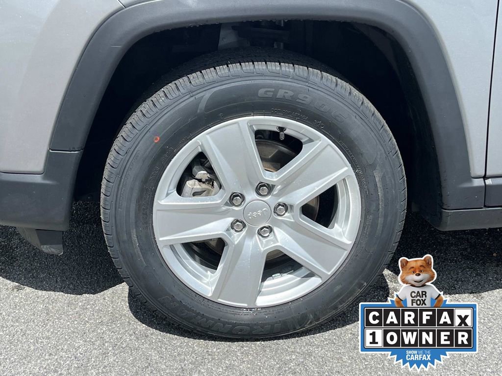 Used 2022 Jeep Compass Latitude image 11