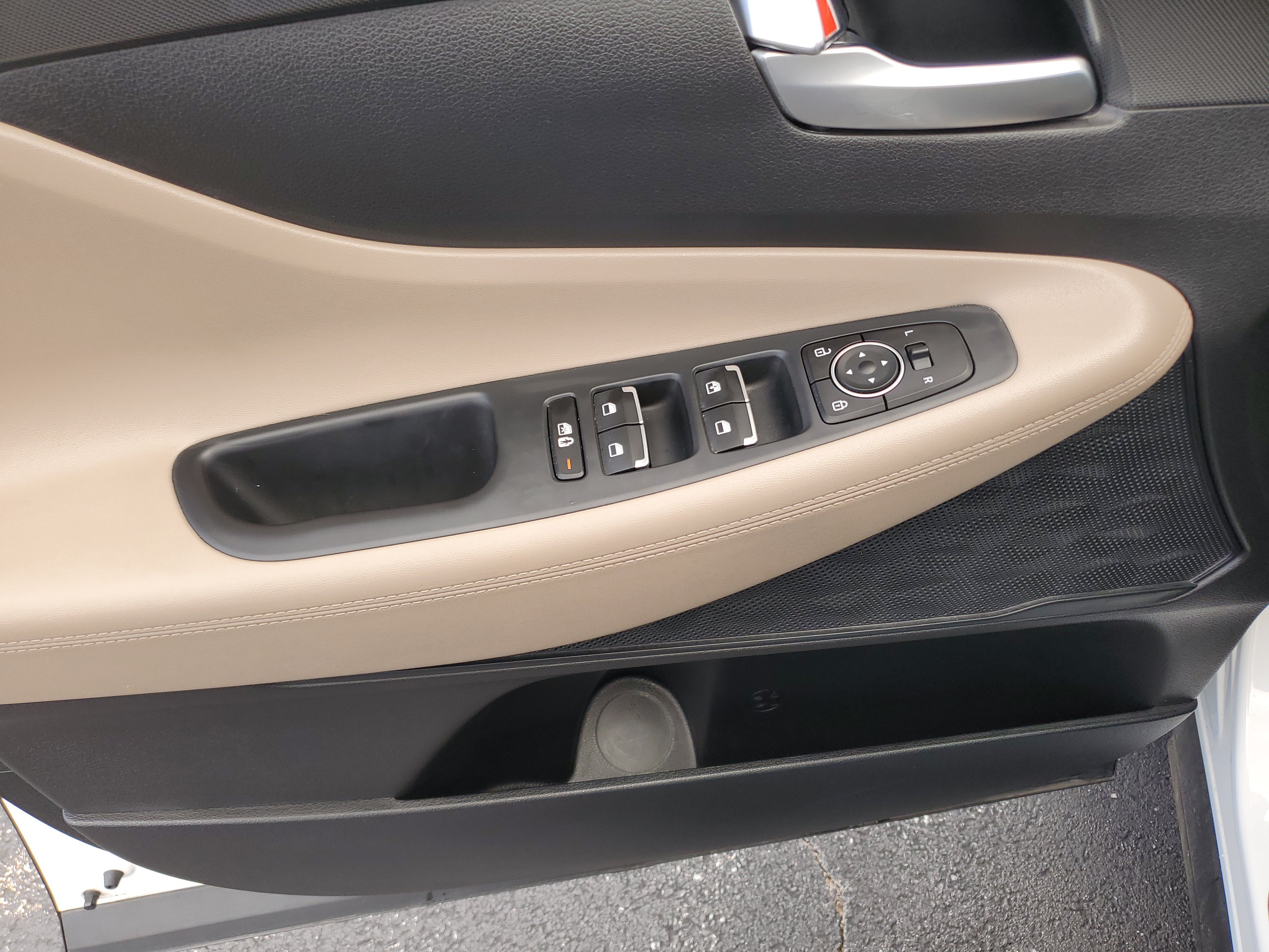 Used 2023 Hyundai Santa Fe SE FWD image 18