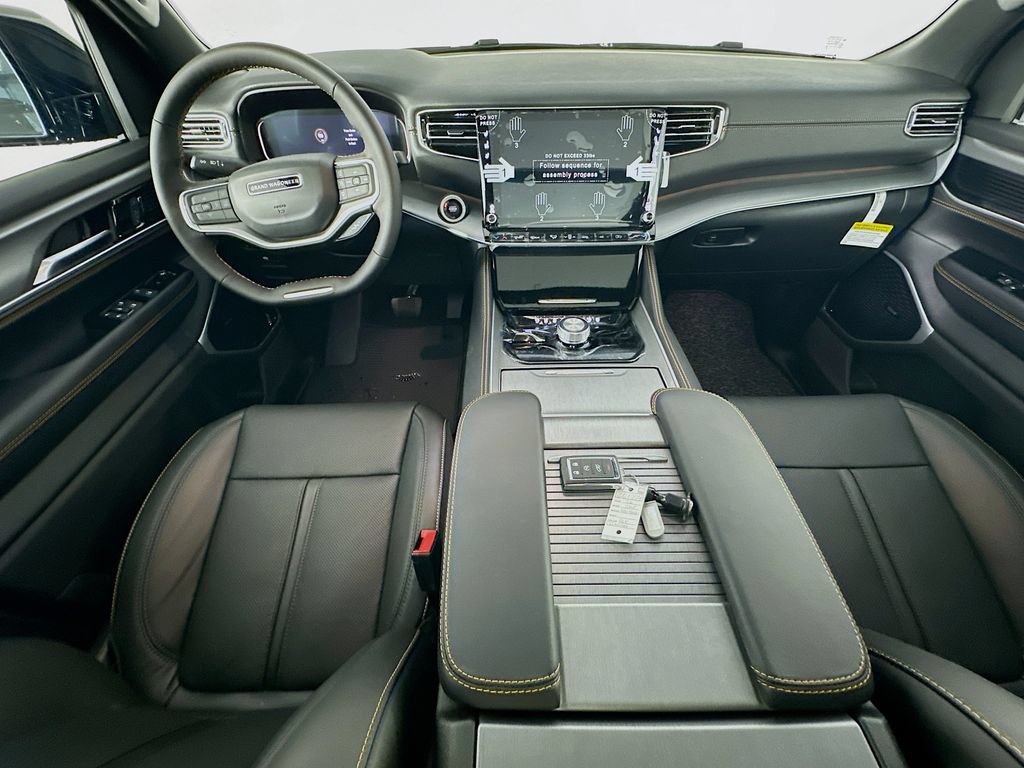 New 2026 Jeep Grand Wagoneer 4WD image 9