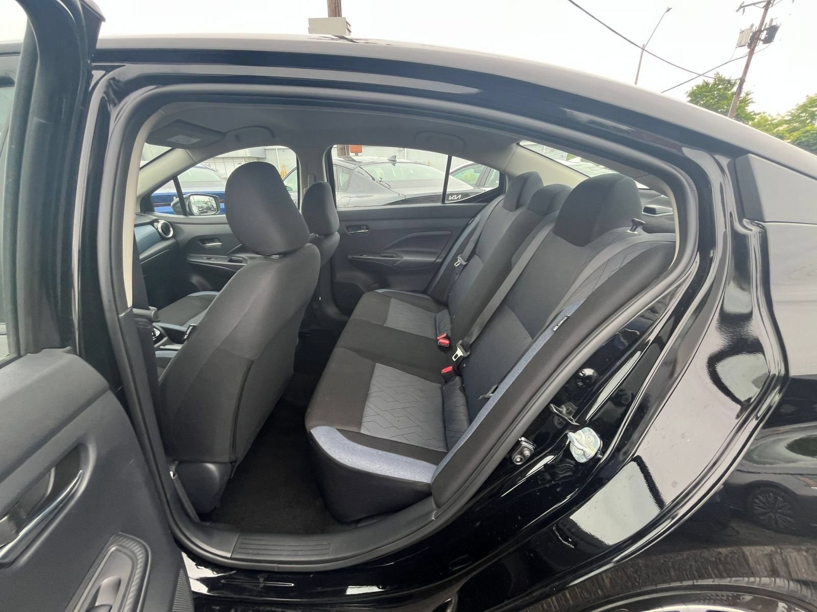 Used 2025 Nissan Versa SV FWD image 23