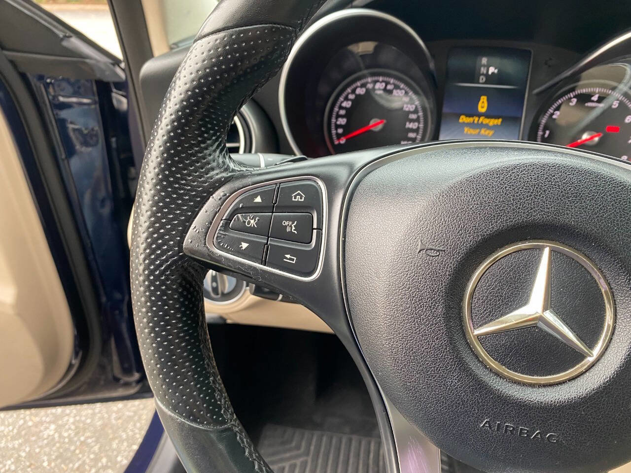 Used 2017 Mercedes-Benz C 300 4MATIC Sedan image 18