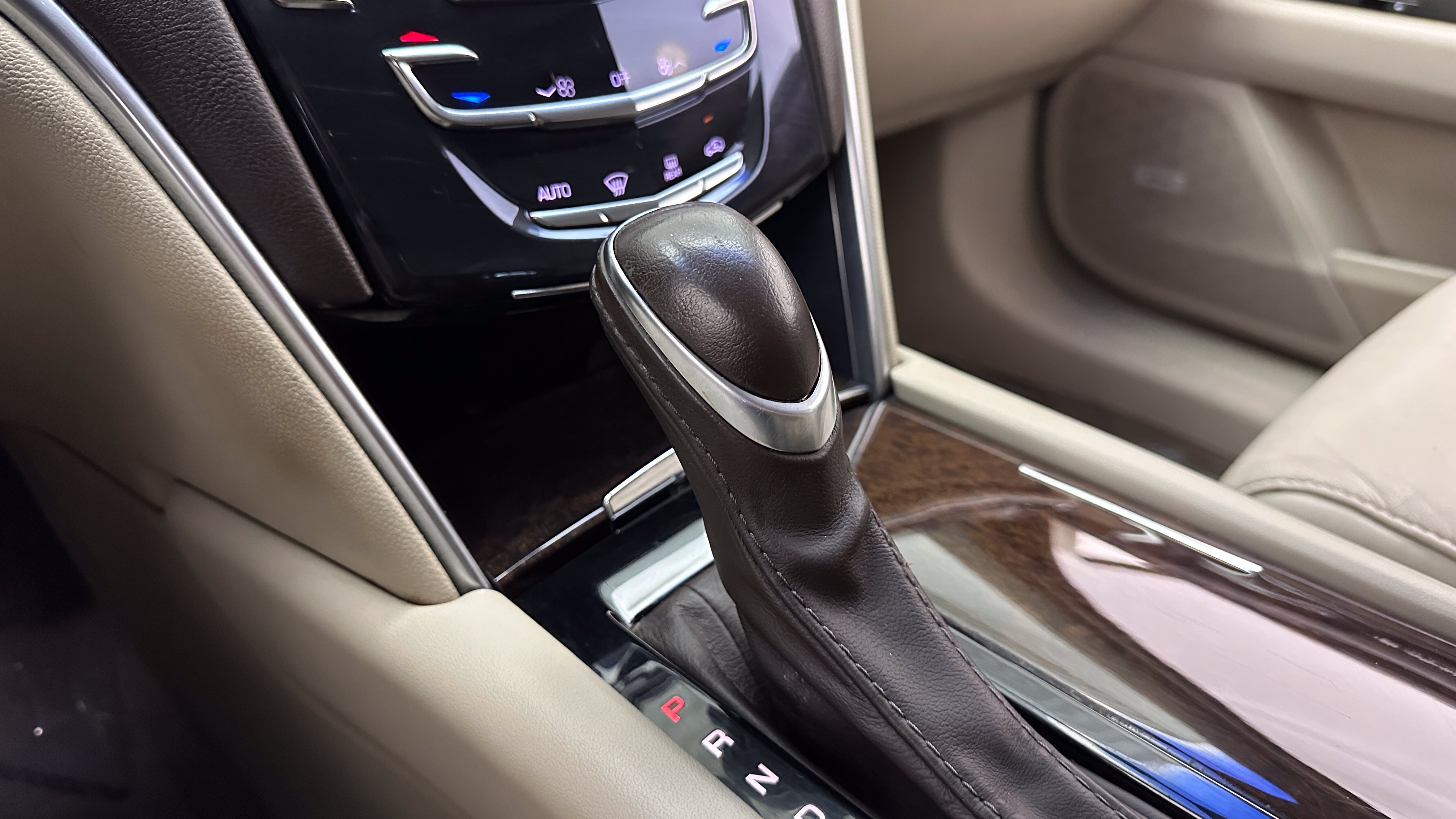 Used 2015 Cadillac XTS FWD image 14