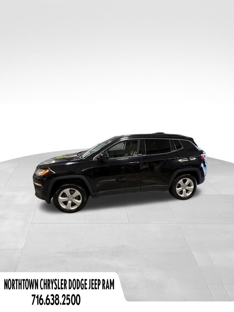 Used 2018 Jeep Compass Latitude AWD/4WD image 2
