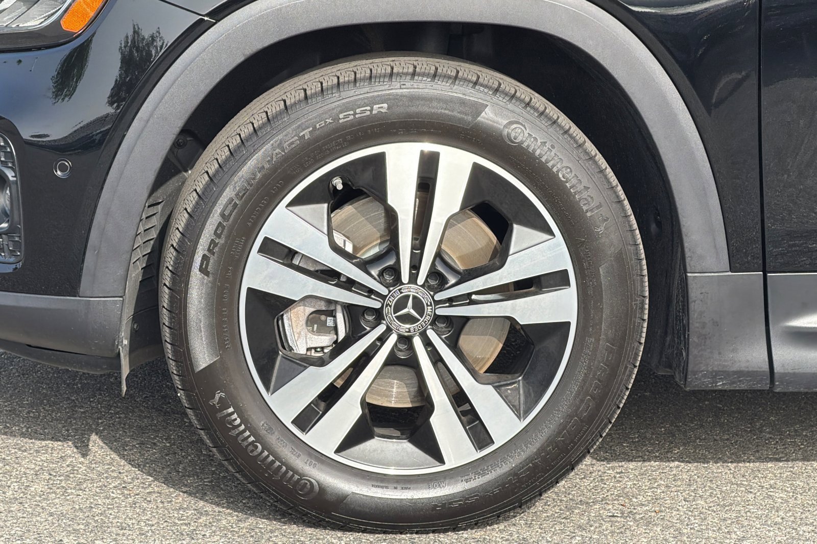 Certified 2025 Mercedes-Benz GLB 250 image 32