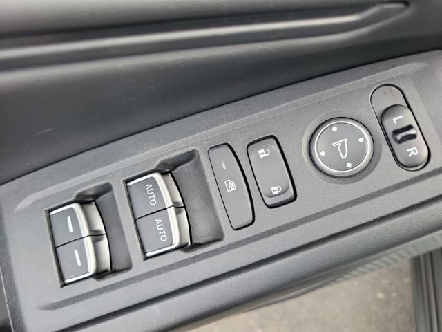 Certified 2023 Honda Accord EX image 18