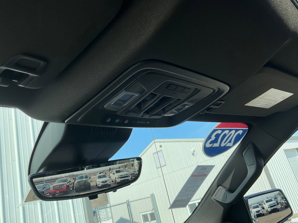 Used 2023 GMC Sierra 1500 Denali w/ Technology Package AWD/4WD image 15