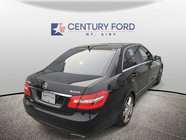 Used 2010 Mercedes-Benz E 550 4MATIC Sedan image 3