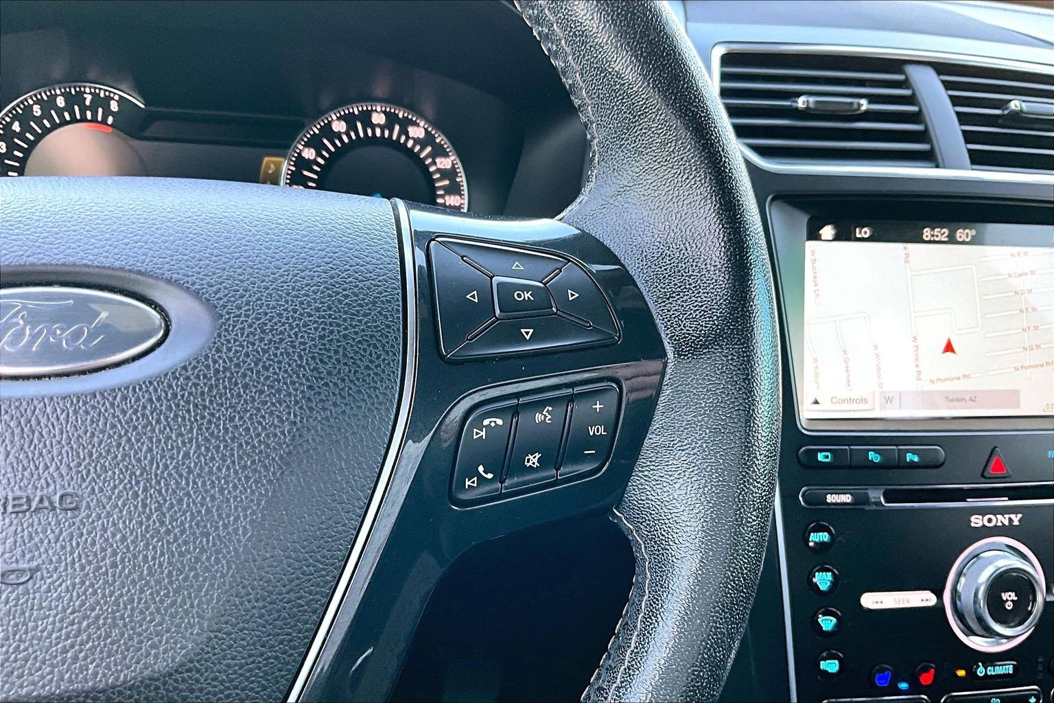 Used 2017 Ford Explorer Platinum AWD/4WD image 19