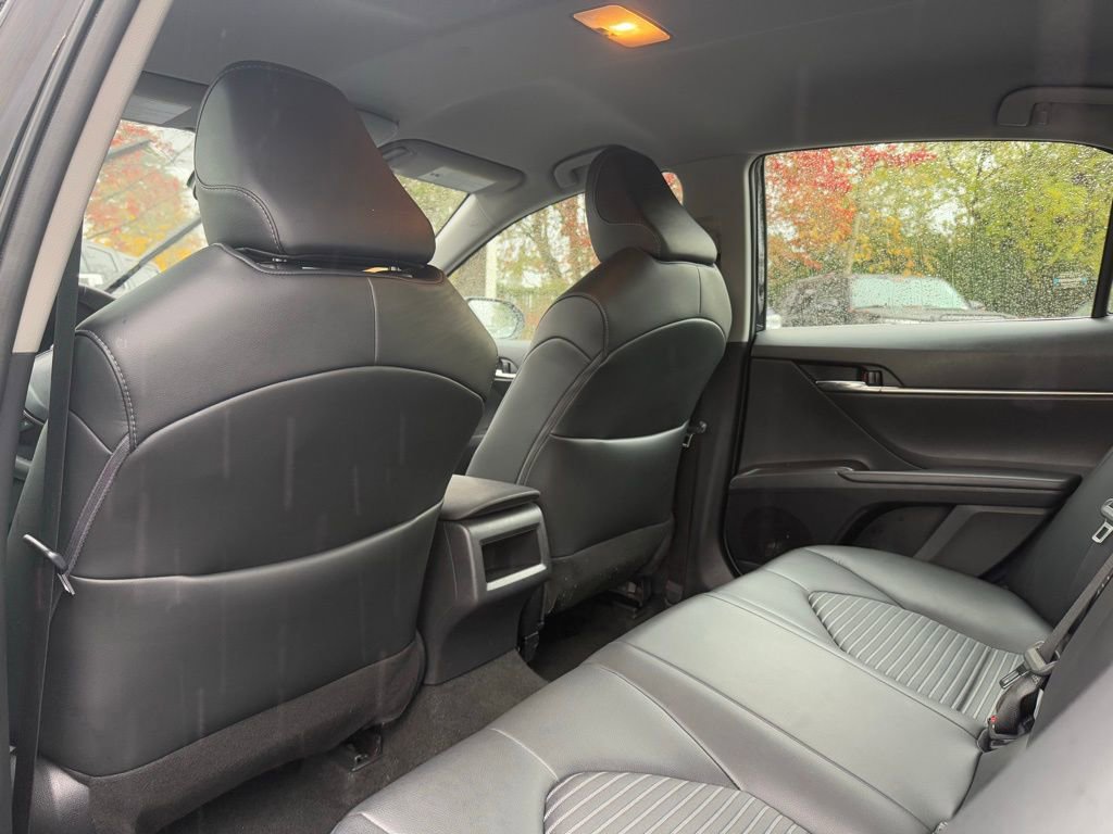 Used 2024 Toyota Camry SE image 14