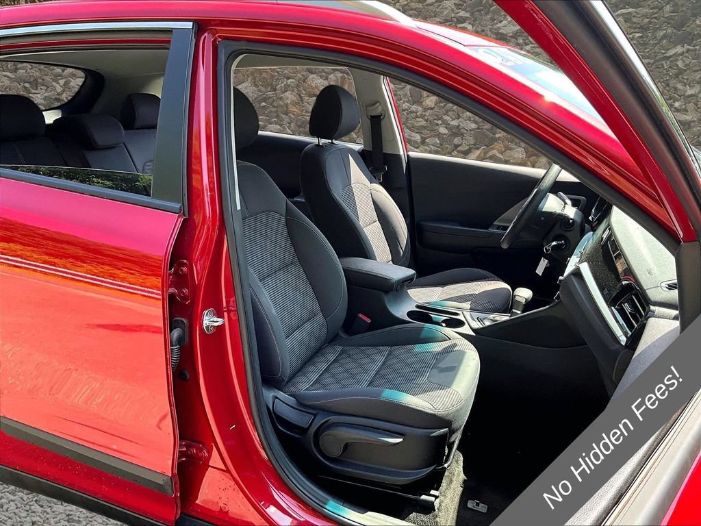 Used 2020 Kia Niro LX FWD image 6