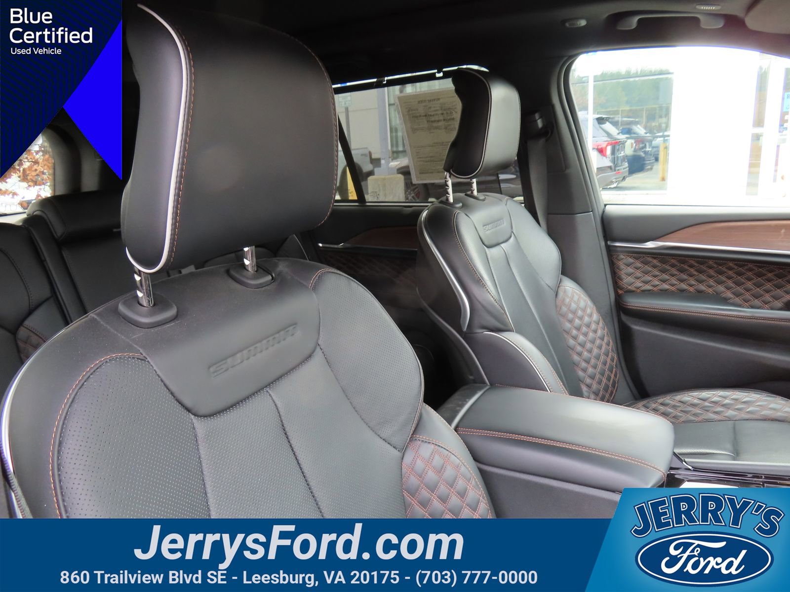 Used 2023 Jeep Grand Cherokee Summit w/ Luxury Tech Group V image 39