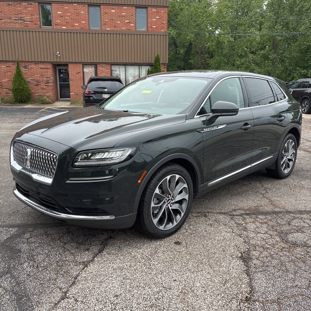 Used 2022 Lincoln Nautilus Reserve AWD/4WD image 6