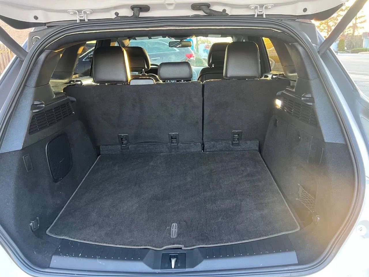 Used 2017 Lincoln MKC Premiere FWD image 28