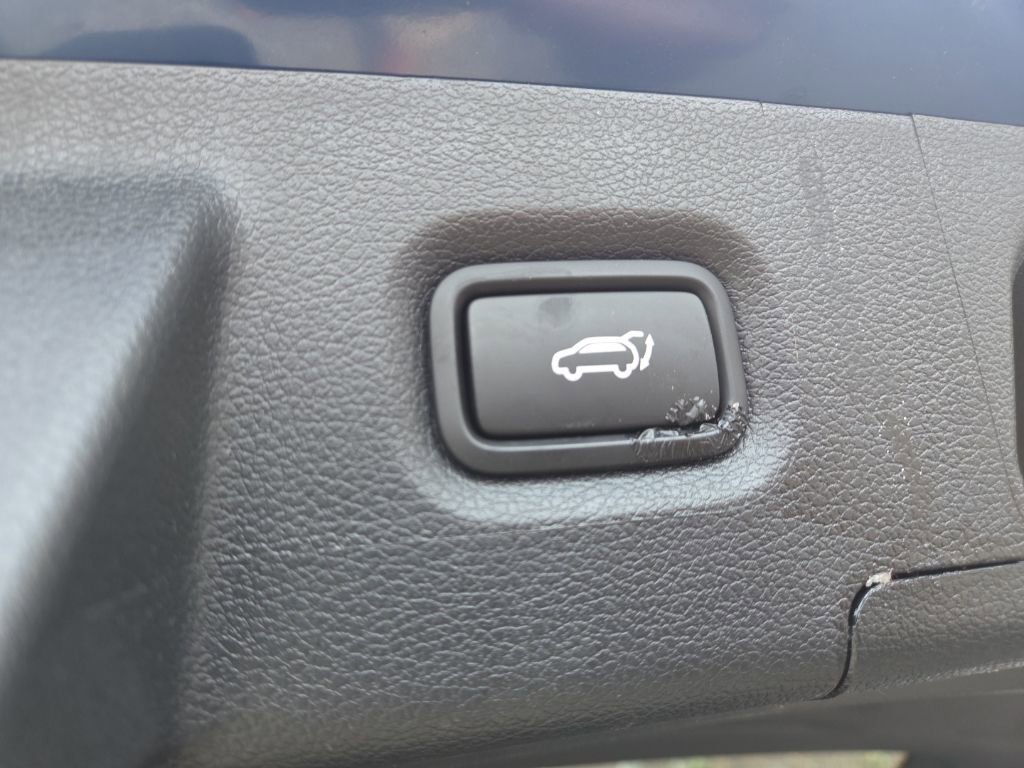 Used 2022 Hyundai Santa Fe SEL w/ Convenience Package image 10