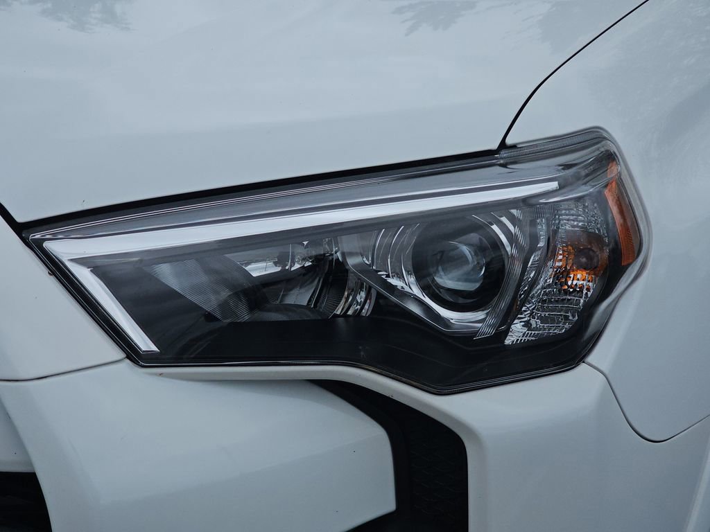 Used 2024 Toyota 4Runner TRD Off-Road Premium w/ Off Road Premium Plus Package AWD/4WD image 33