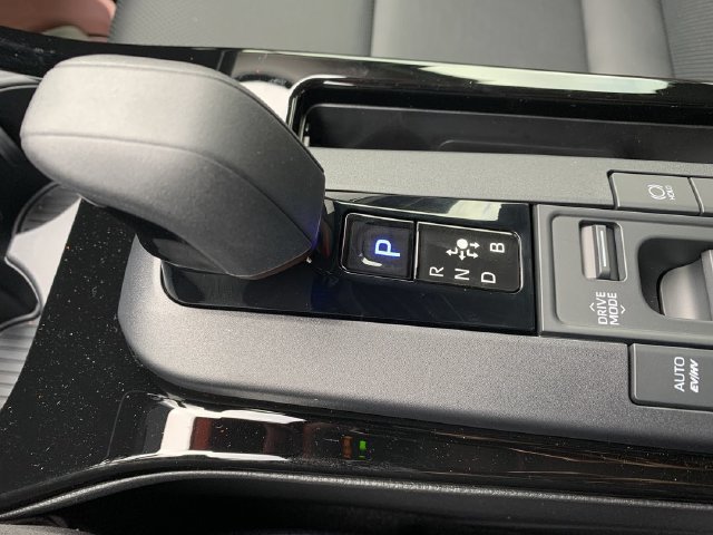 New 2026 Toyota Prius Plug-In Hybrid FWD image 25