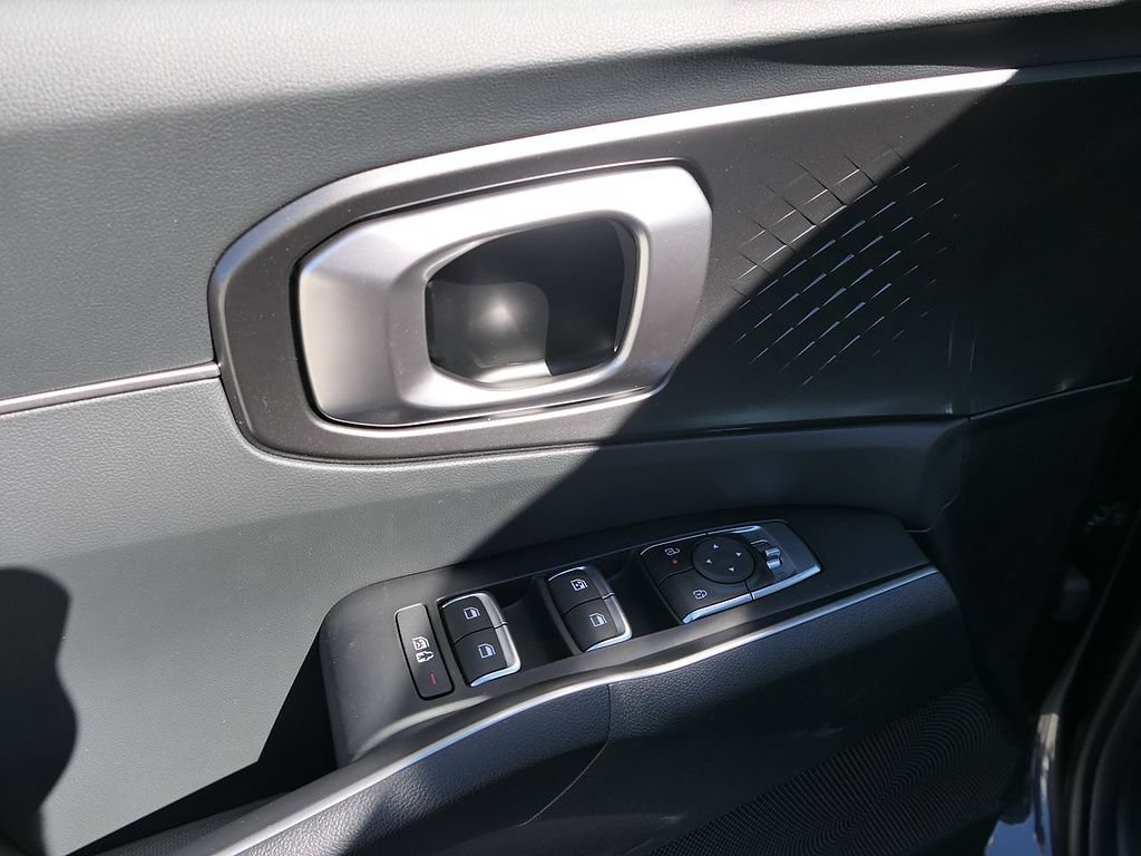 New 2026 Kia Sorento LX FWD image 12