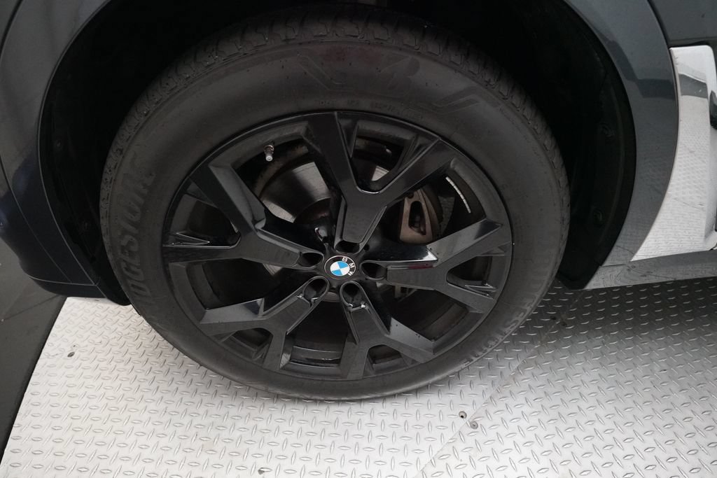 Used 2022 BMW X7 xDrive40i w/ Premium Package AWD/4WD image 27