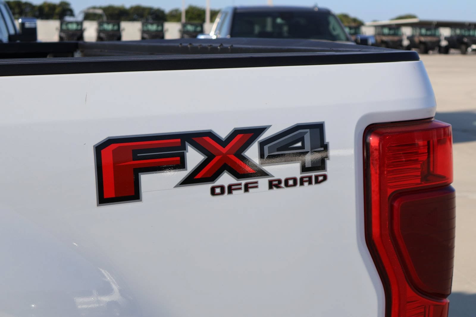 Used 2020 Ford F250 XLT w/ FX4 Off-Road Package AWD/4WD image 3
