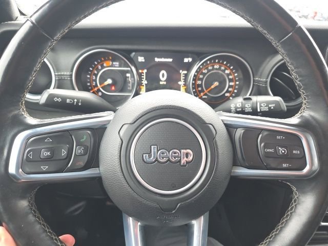 Used 2020 Jeep Wrangler Unlimited Sahara image 11