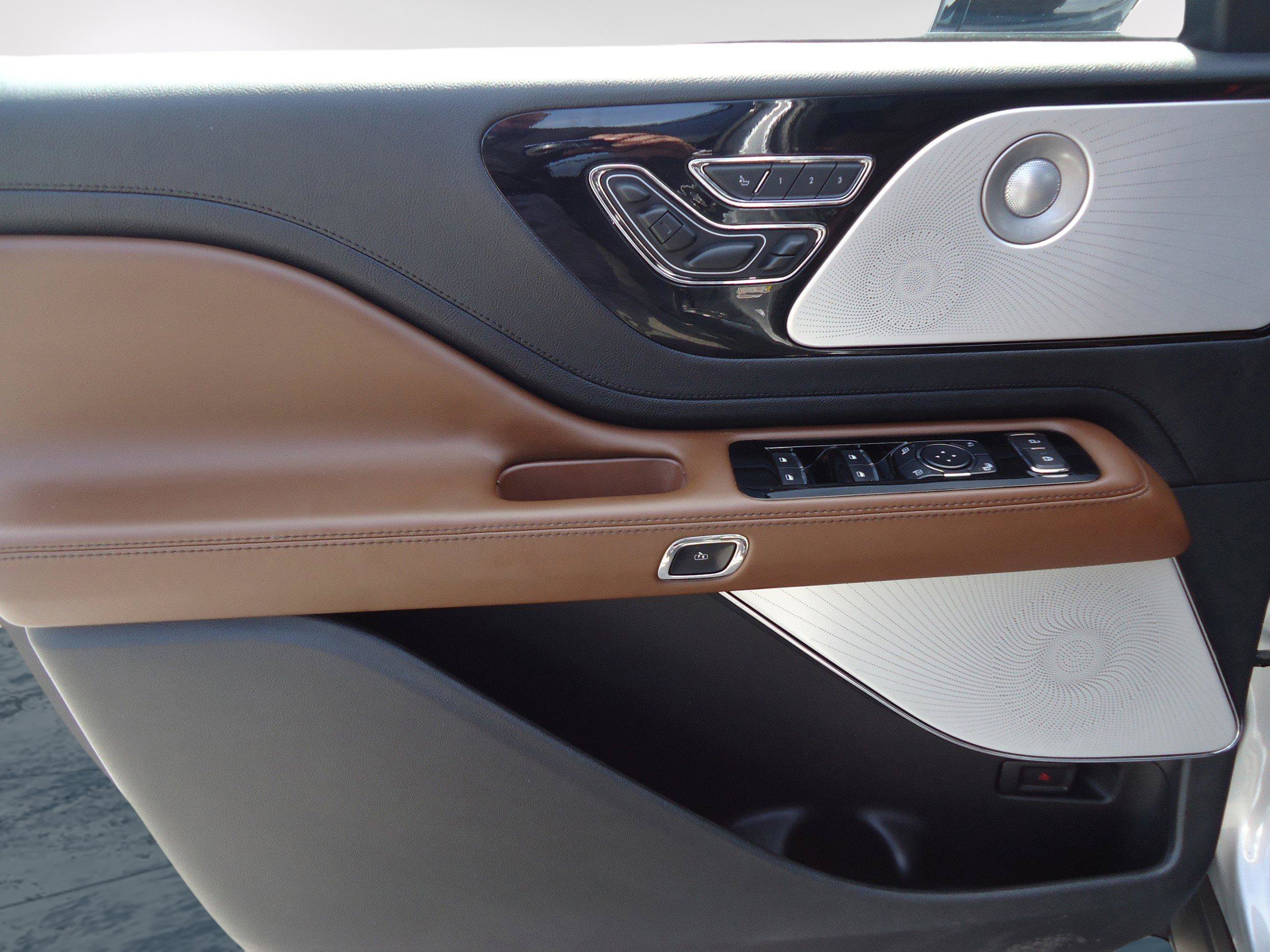 Certified 2023 Lincoln Aviator Grand Touring w/ Equipment Group 301A AWD/4WD image 23
