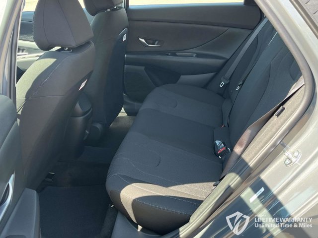 New 2026 Hyundai Elantra SE FWD image 13