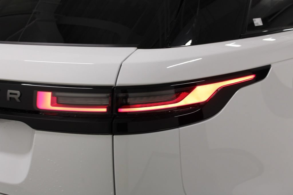 Certified 2025 Land Rover Range Rover Velar S AWD/4WD image 8